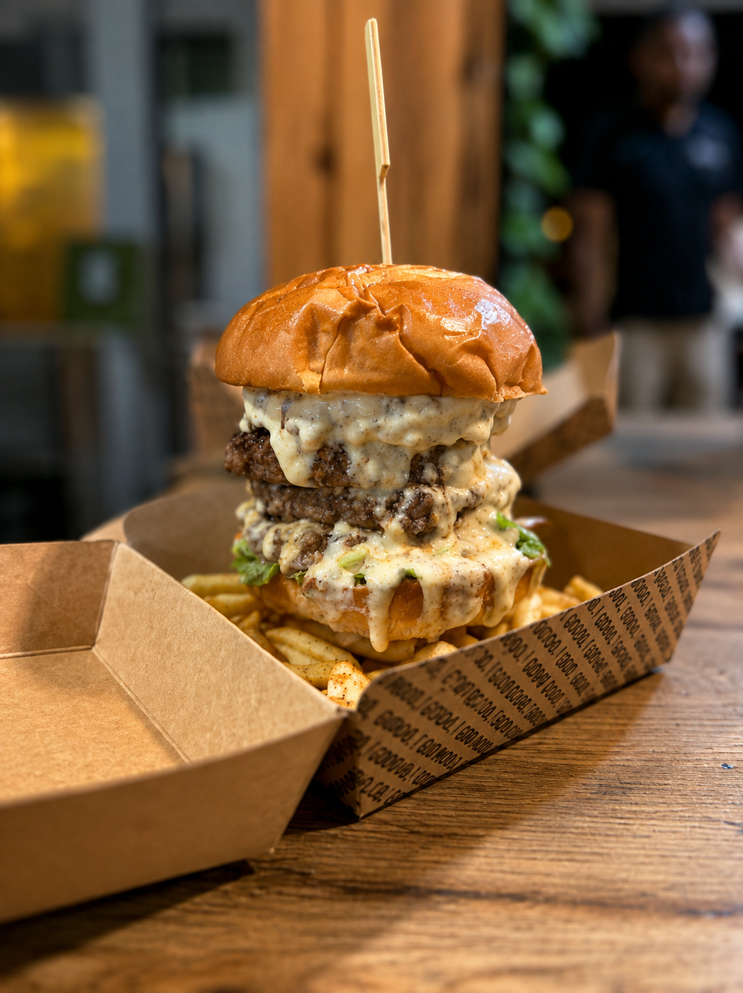 Burger généreux de Ti ben Burgers avec frites